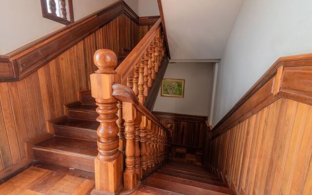 160 Angkor Villa