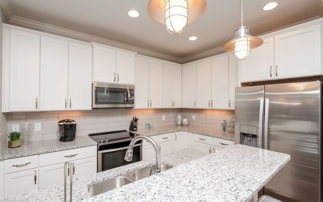 Brand New Luxurious 4BR