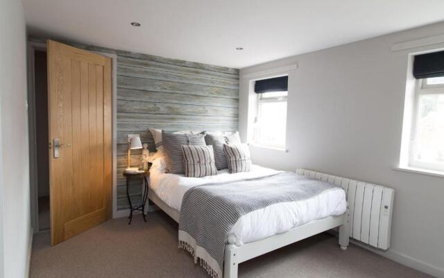 No33 Hillview Lodge