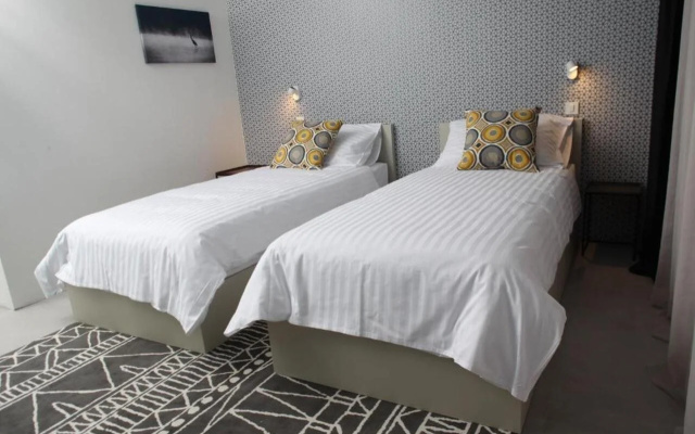 Hotel Cubis