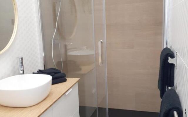 Magnifique Studio Face Mer Avec Place Privative. (Adults Only)