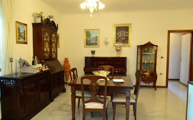 Belvilla by OYO Casa Rosada