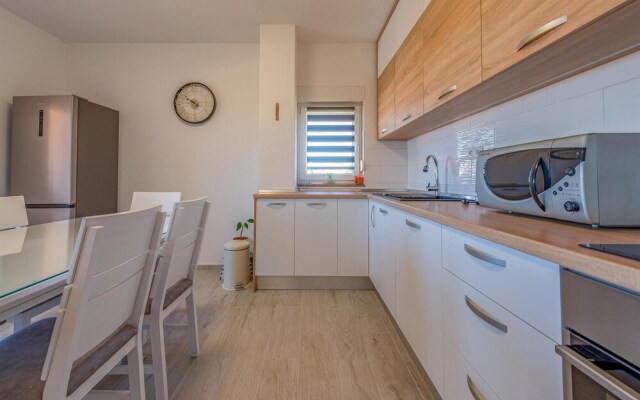 Amazing Apartment in Zadar With Wifi and 2 Bedrooms