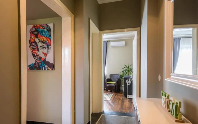 115 m2 - Top Center Artistic Apartment