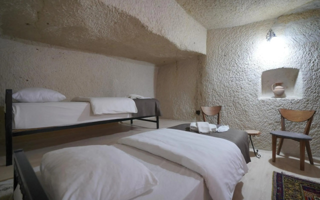 View Cave Hotel
