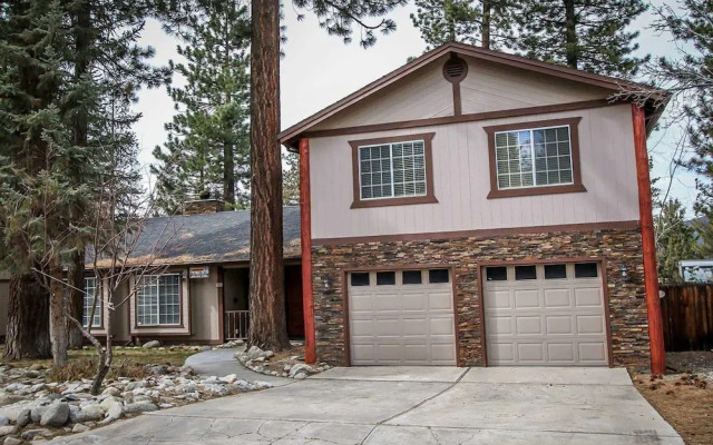 Bear Stone 686 by RedAwning