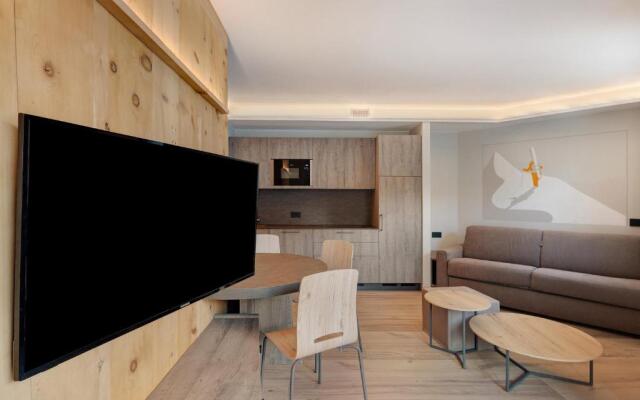 Wind Mountain Planet Suite House