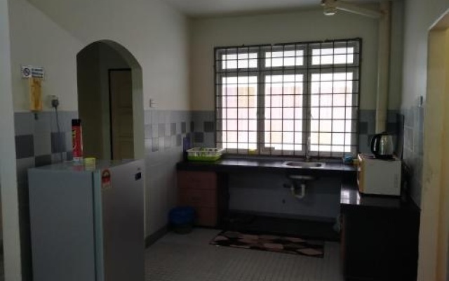 Family Beach Condo PD at Cocobay Resort Condominium – Hotel Rooms – Port Dickson