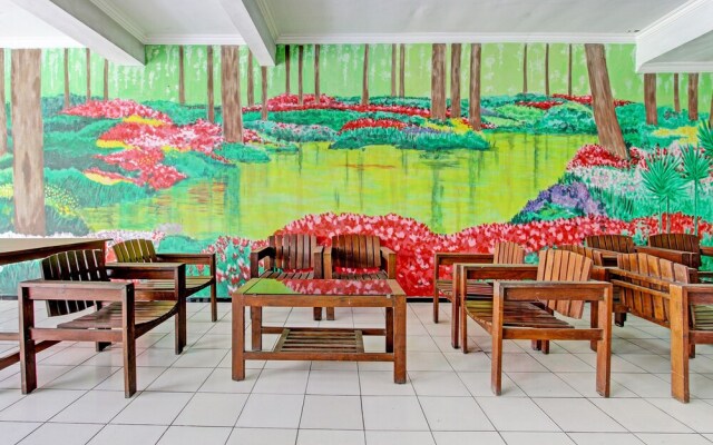 Super OYO Capital O 93240 Candra Dewi Hotel