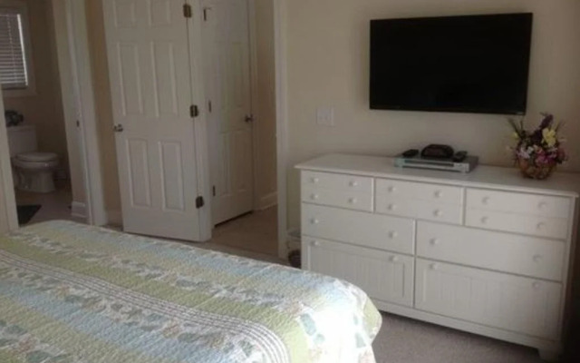 Half and Half - 4 Br Home