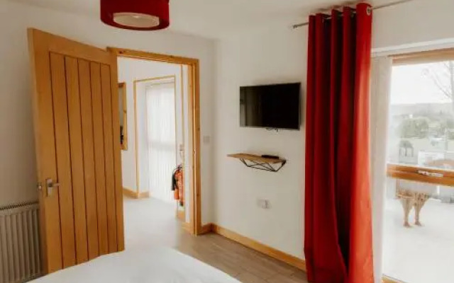 Little John's Petite Cosy Cabin