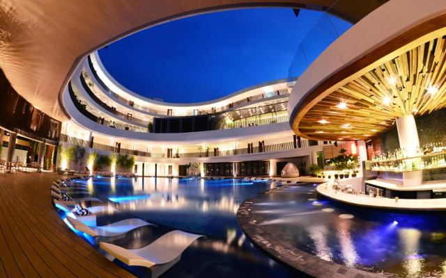 Hue Hotels and Resorts Boracay Managed by HII