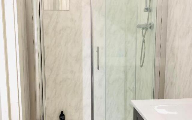 Elthorne Luxury Apartments - Uxbridge