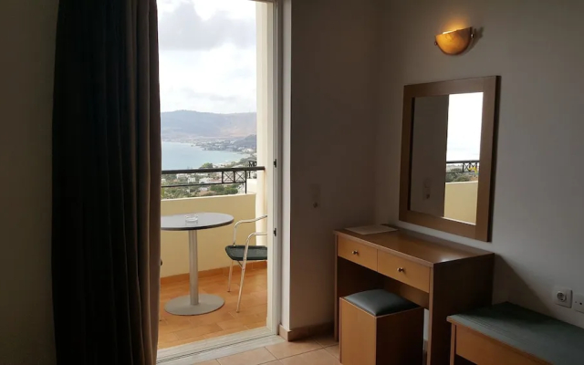 Pefkos Blue Hotel