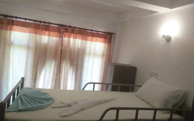 Space Garden Hostel Mirissa - Adults Only