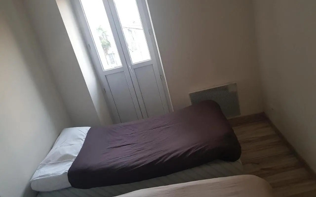 13 Rue de la Fontaine F11