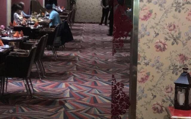 Platinum Rooms District 3 & 4