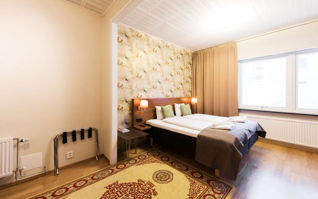 Naran Hotell