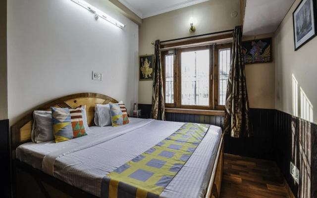 Oyo Home 22653 Fancy 3bhk