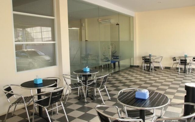 Daya Hotel