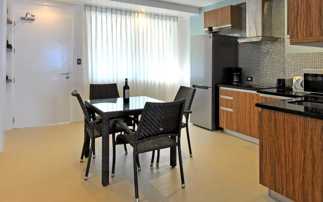 Karuna Boracay Suites de Laboy