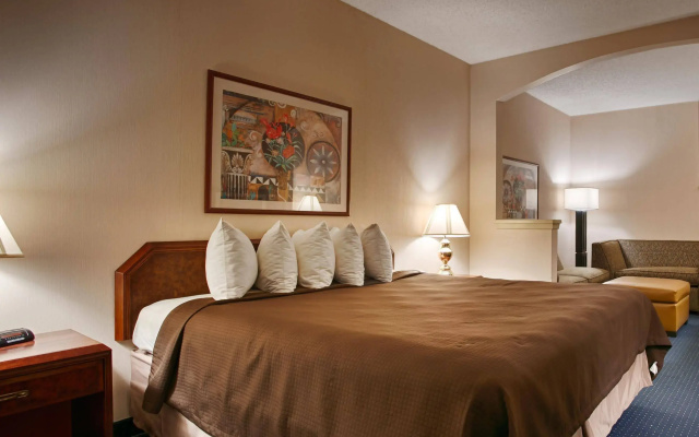 Comfort Suites Plano East - Richardson