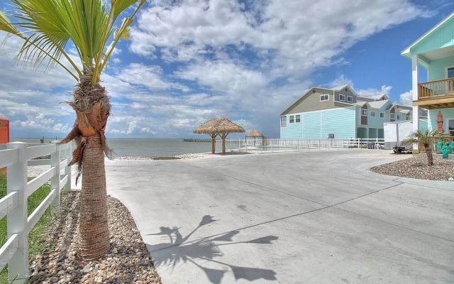 Copano Sunset #9 3 Bedroom Home by Redawning