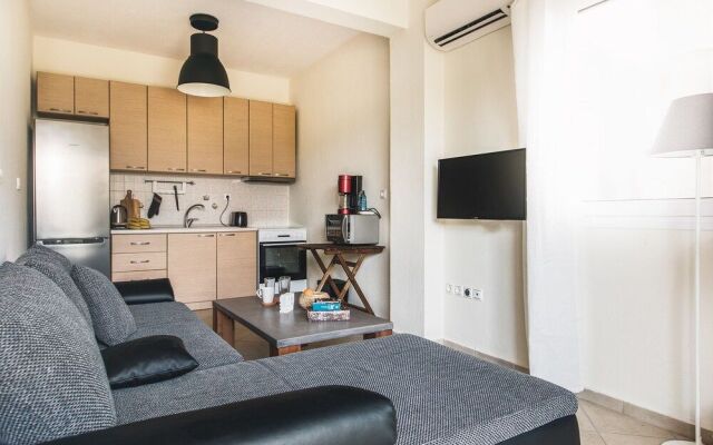 Chloe Apartments by QR booking