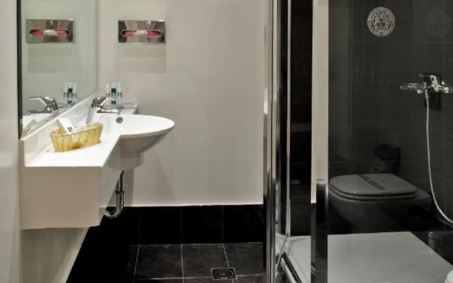 Piraeus Theoxenia Hotel