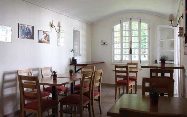 Chiara Lodge