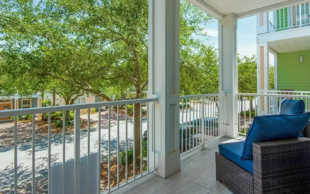 The Bluefin 6 Bedroom Home by RedAwning