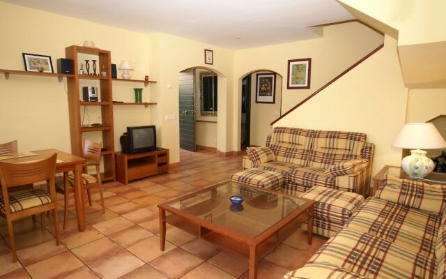 Quaint Villa in Navata With Fenced Garden