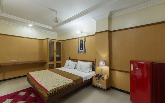 Hotel Aryaas Ressidence