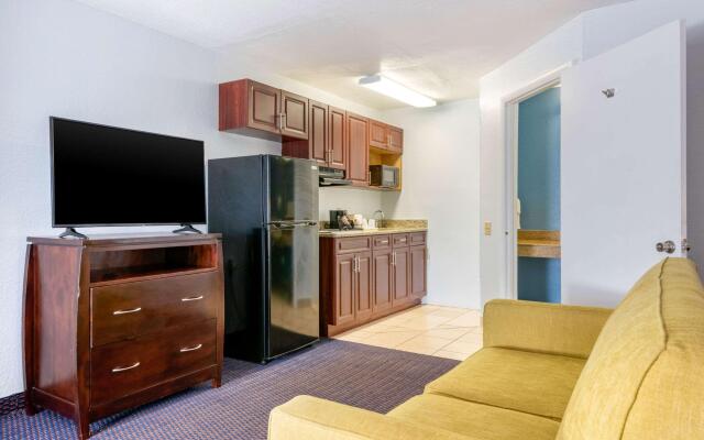 Quality Inn Sarasota North Near Lido Key Beach