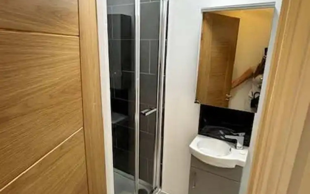 Charming Notting Hill Basement Flat With Garden