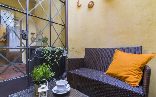 Florence Ariento Romantic Apartment