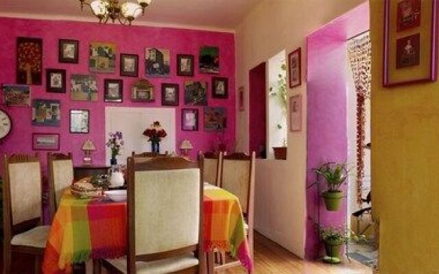 La Casa Amarilla