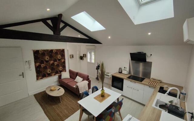 Bon encontre, Allée de la vierge