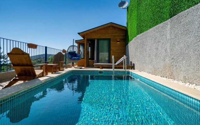 Honeymoon Bungalow With Private Pool and Sea View