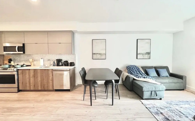 Stylish Westwood Apartment