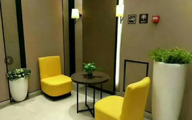 Homeinn Plus Hotel (Linyi Yinan Lishan Road)