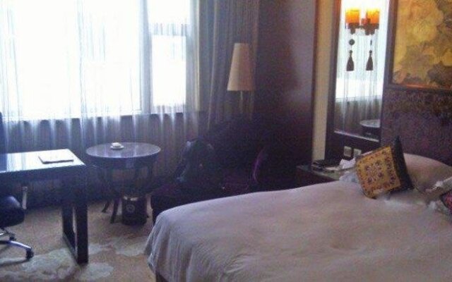 Yuntianlou Holiday Royal Hotel