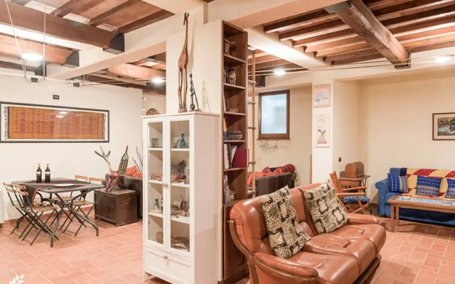 Mustard apt With Shared Pool