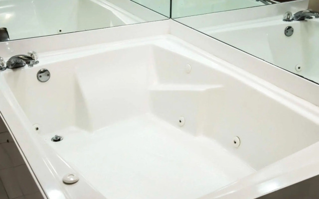 Quality Inn Chipley I-10 at Exit 120