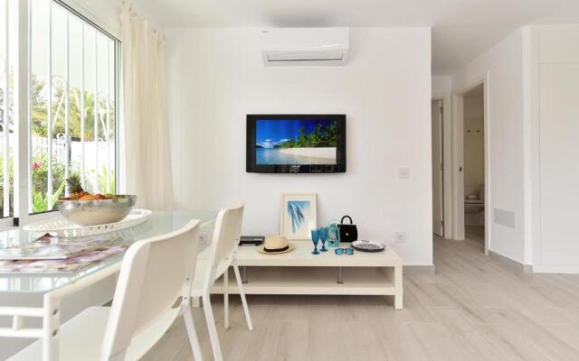 Beach House with private pool in San Agustín ET2