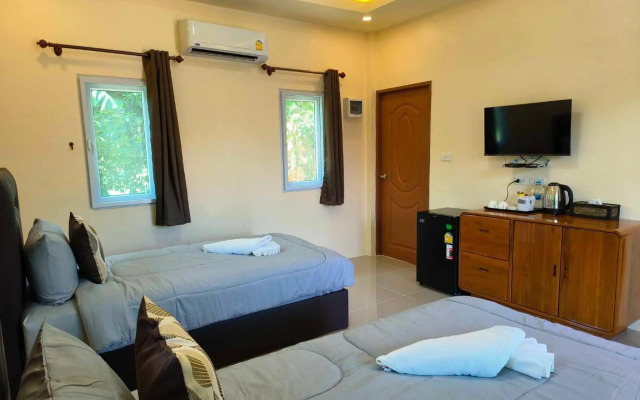 Sunrise Beach Koh Yao Resort