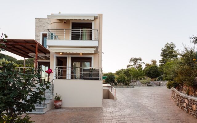 Seaside Getaway - Aelia Villa's Dreamy Paradise