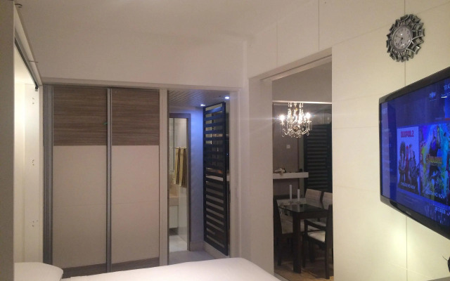 Top floor with balcony in Copacabana