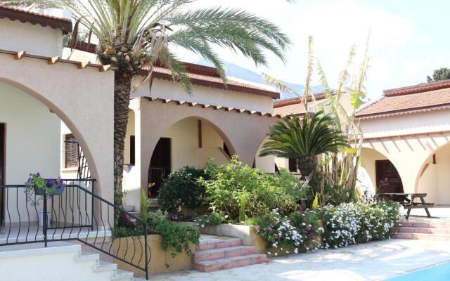 Five Fingers Holiday Bungalows