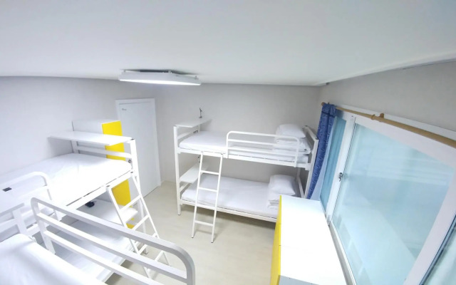 Hause Itaewon - Hostel